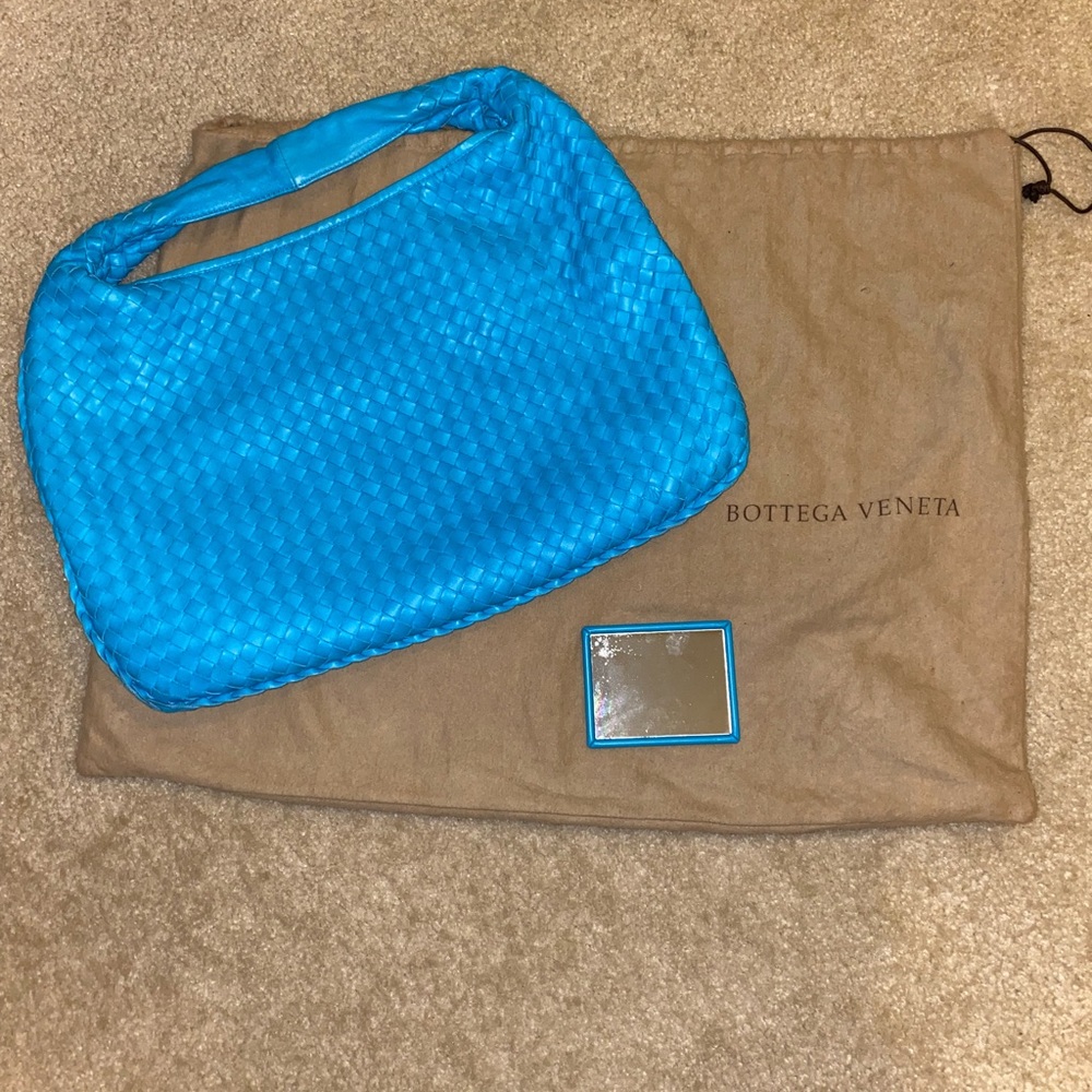 Bottega Veneta Medium Hobo Bag in Blue
